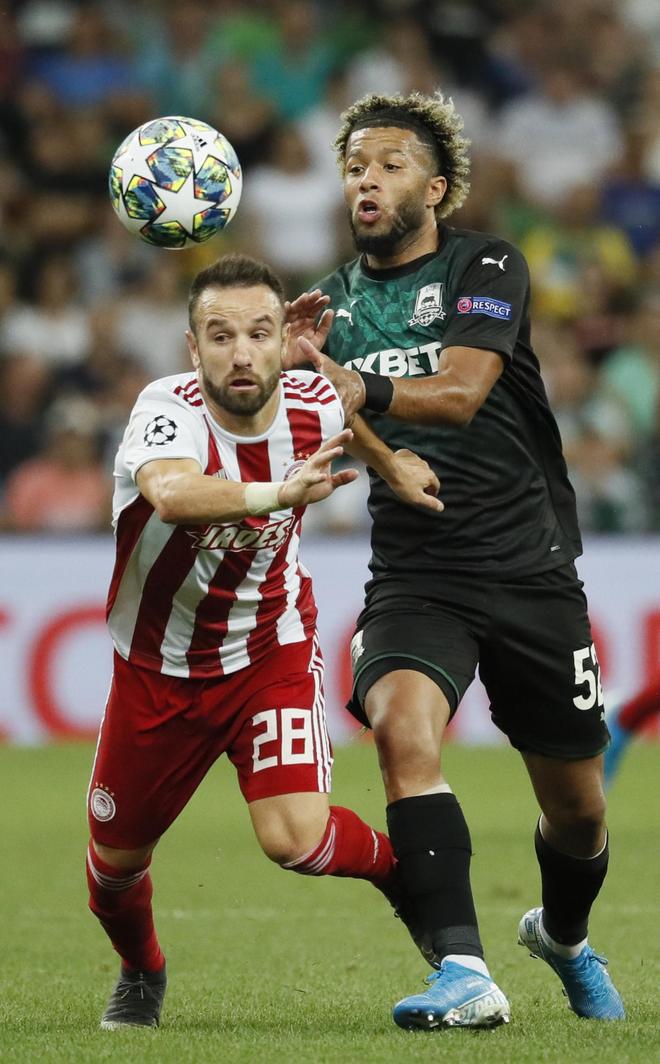 开云体育入口-布莱顿迎欧联关键赛，关键时刻篮板制胜，话题不断，轮换策略成焦点(利物浦vs布莱顿半场数据)